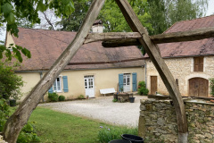 Cruck-framed barn, Lacave, Dordogne-France